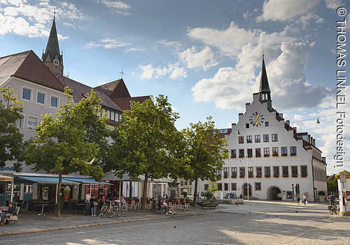 Rathausplatz Neumarkt