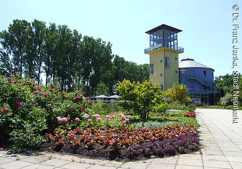 Sommer im Park im Landesgartenschau-Gelände Neumarkt