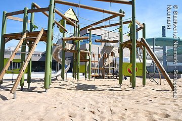 Schlossbad Neumarkt - Freibad - Spielplatz