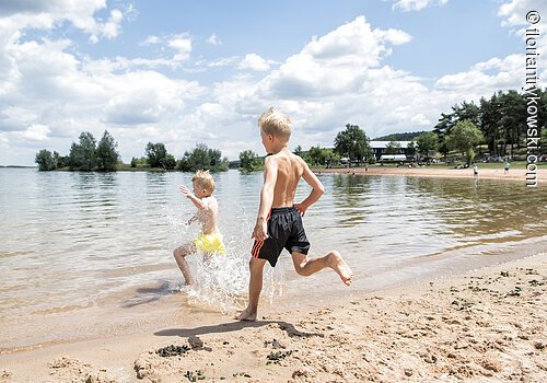 Kind Strand Brombachsee