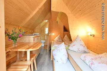 Waldcamping Sonnenhof Brombachsee 0619 © Foto Dirk Holst DH STUDIO KÖLN, H a u p t s t r.  2 3 9,  5 1 1 4 3  K ö l n, V e r ö f f e n t l i c h u n g  n u r  m i t  H o n o r a r   n a c h   M F  M o d e r B V P A,  m i t  N a m e n s n e n n u n g   u n d  B e  l e g e x em p l a r,  B a n k v e r b i n d u n g,  K r e i s s p a r k a s s e  K o e l n,  B L Z  3 7 0  5 0 2  9 9,  K o n t o  9 6 1 4 0