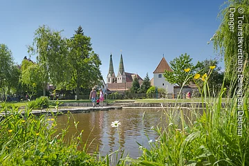 An der Stadtmauer
