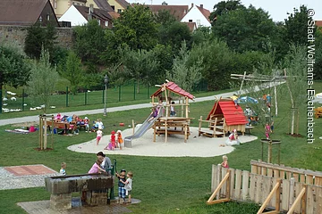 Ansicht auf den Ritterspielplatz in Wolframs-Eschenbach.