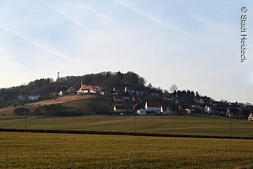Blick auf die Häuser des Ortes Heideck.