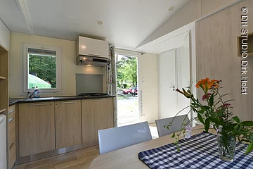 Waldcamping Sonnenhof Brombachsee 0619 © Foto Dirk Holst DH STUDIO KÖLN, H a u p t s t r.  2 3 9,  5 1 1 4 3  K ö l n, V e r ö f f e n t l i c h u n g  n u r  m i t  H o n o r a r   n a c h   M F  M o d e r B V P A,  m i t  N a m e n s n e n n u n g   u n d  B e  l e g e x em p l a r,  B a n k v e r b i n d u n g,  K r e i s s p a r k a s s e  K o e l n,  B L Z  3 7 0  5 0 2  9 9,  K o n t o  9 6 1 4 0