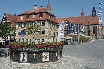 Marktplatz Tourist Information Feuchtwangen©Andreas Strunz