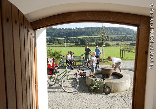 Radfahrer am Brunnen©Andreas Hub