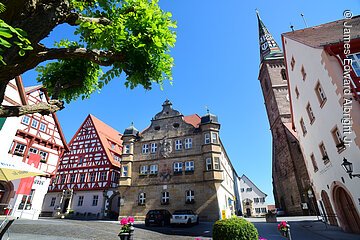 Hohes Haus, Vogtei und Deutschordensschloss, Kirche und Museum Wolfram von Eschenbach