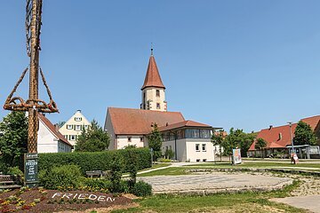 Dorfplatz Ehingen mit der "Kappl"