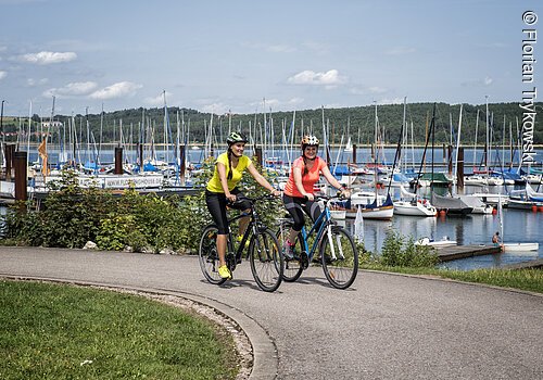 Radeln am Segelhafen bei Pleinfeld©Florian Trykowski