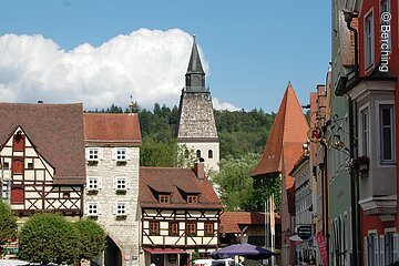 Mittlerer Tor und St. Lorenz Kirche