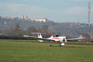 Flugzeug mit Schloss Hirschberg